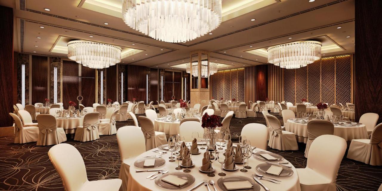 Отель Radisson Blu Горакхпур Экстерьер фото