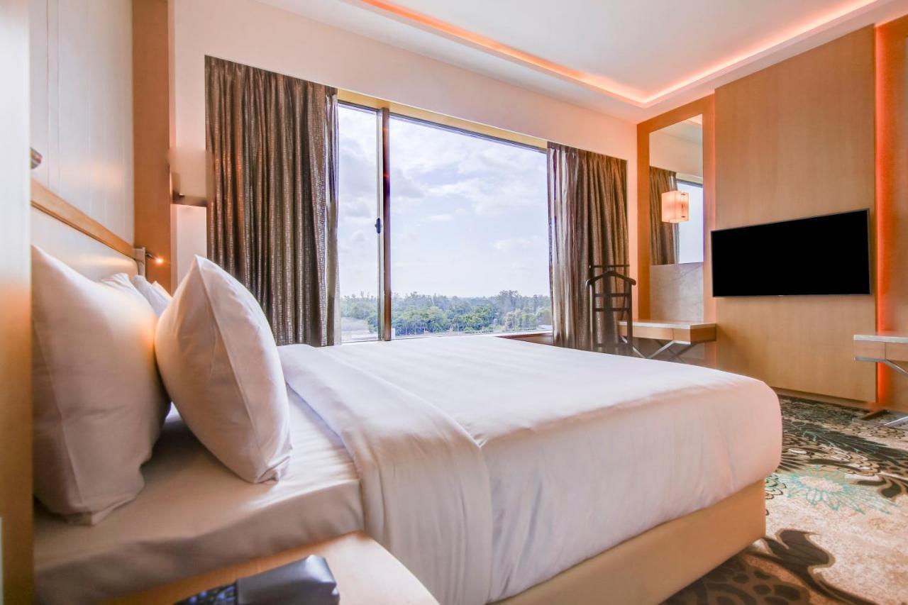 Отель Radisson Blu Горакхпур Экстерьер фото
